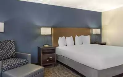 Best Western Hotel Town & Country Lodge mit 100 % Empfehlungsrate Best Western Hotel Town & Country Lodge in Tulare