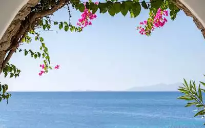 Hotel Santa Marina Resort & Villas mit 99 % Empfehlungsrate Hotel Santa Marina Resort & Villas in Ornos