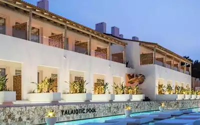 Lago Resort Menorca - Suites del Lago Adults Only in Cala'n Bosch