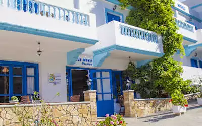 Hotel Blue Waves mit 100 % Empfehlungsrate Hotel Blue Waves in Kira Panagia