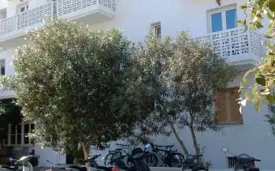 Hotel Adamantia mit 97 % Empfehlungsrate Hotel Adamantia in Ireon