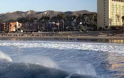 Crowne Plaza Ventura Beach in Ventura Beach