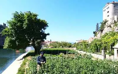 Villa Dvor mit 90 % Empfehlungsrate Villa Dvor in Omiš