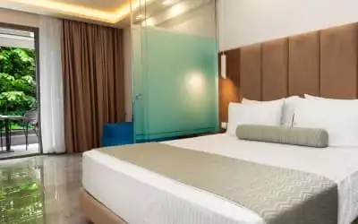 4-You Family in Metamorphosis