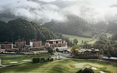 Grand Tirolia Hotel Kitzbühel mit 90 % Empfehlungsrate Grand Tirolia Hotel Kitzbühel in Kitzbühel