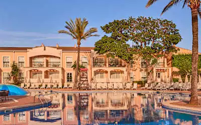 Zafiro Menorca in Cala'n Bosch