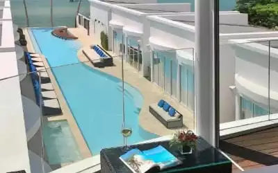 The Privilege Hotel Ezra Beach Club mit 92 % Empfehlungsrate The Privilege Hotel Ezra Beach Club in Big Buddha Beach - Bang Po Beach