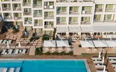 Radisson Resort Plaza Skiathos mit 95 % Empfehlungsrate Radisson Resort Plaza Skiathos in Skiathos