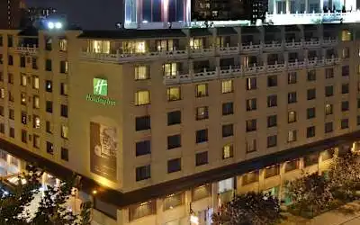 Hotel Holiday Inn Select Montreal Centre-Ville Downtown Convention Centre in Montreal
