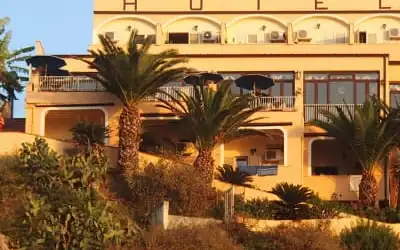 Hotel Terrazzo sul Mare mit 93 % Empfehlungsrate Hotel Terrazzo sul Mare in Tropea