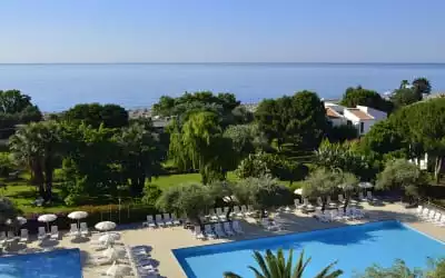 UNAHOTELS Naxos Beach Sicilia mit 81 % Empfehlungsrate UNAHOTELS Naxos Beach Sicilia in Giardini Naxos