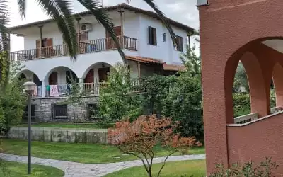 Hanioti Village Hotel mit 96 % Empfehlungsrate Hanioti Village Hotel in Chaniotis