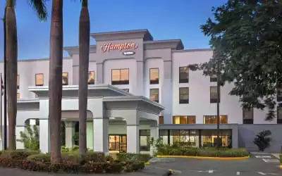Hotel Hampton Inn & Suites by Hilton San Jose-Airport mit 94 % Empfehlungsrate Hotel Hampton Inn & Suites by Hilton San Jose-Airport in Alajuela