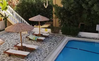 Hotel Kyra Panagia mit 85 % Empfehlungsrate Hotel Kyra Panagia in Kira Panagia