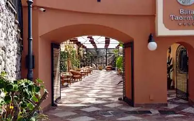 Baia Taormina - CDSHotels mit 96 % Empfehlungsrate Baia Taormina - CDSHotels in Forza d'Agro