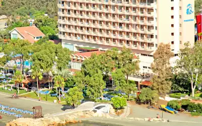 Hotel Poseidonia Beach in Agios Tychonas