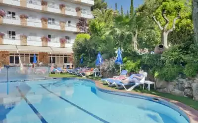 Hotel GHT Neptuno mit 92 % Empfehlungsrate Hotel GHT Neptuno in Tossa de Mar