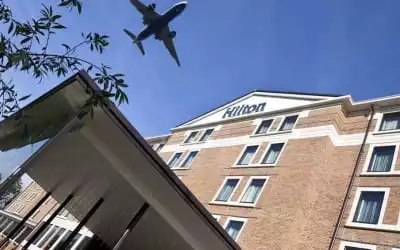 Hilton London Heathrow Airport Terminal 5 mit 99 % Empfehlungsrate Hilton London Heathrow Airport Terminal 5 in Colnbrook