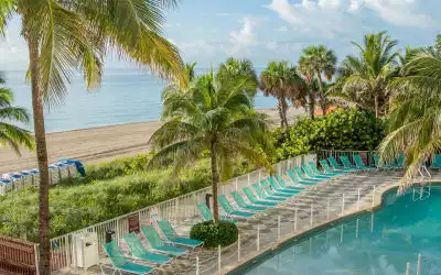 DoubleTree by Hilton Ocean Point Resort & Spa- North Miami Beach / Sunny Isles Beach in Sunny Isles Beach