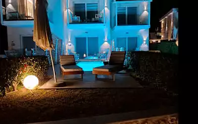 Alexandra Elegance Bridging Generations mit 100 % Empfehlungsrate Alexandra Elegance Bridging Generations in Pefkari