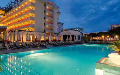 Bibione Palace mit 98 % Empfehlungsrate Bibione Palace in Bibione