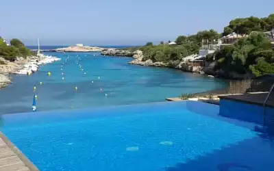 Hotel Bahia in Cala Santandria