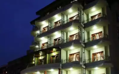 Dinasty Hotel mit 100 % Empfehlungsrate Dinasty Hotel in Tirana