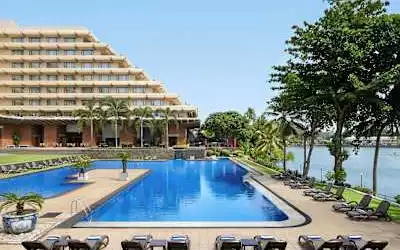 Cinnamon Lakeside Hotel mit 91 % Empfehlungsrate Cinnamon Lakeside Hotel in Colombo