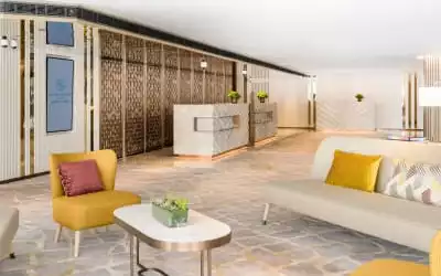 The Royal Pacific Hotel & Towers mit 99 % Empfehlungsrate The Royal Pacific Hotel & Towers in Central-Victoria City