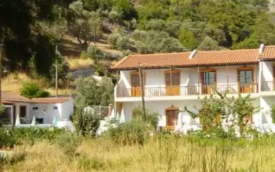 Hotel Sunwaves mit 99 % Empfehlungsrate Hotel Sunwaves in Psili Ammos