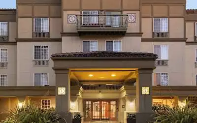 Hotel Larkspur Landing San Francisco Airport mit 100 % Empfehlungsrate Hotel Larkspur Landing San Francisco Airport in South San Francisco