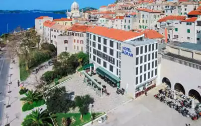 Hotel Jadran Sibenik mit 99 % Empfehlungsrate Hotel Jadran Sibenik in Sibenik