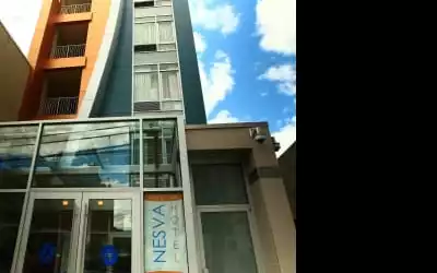 Hotel Nesva mit 100 % Empfehlungsrate Hotel Nesva in New York - Queens