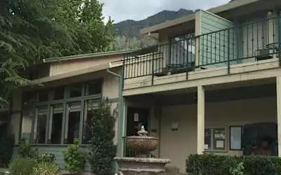 Yosemite Cedar Lodge mit 95 % Empfehlungsrate Yosemite Cedar Lodge in Mariposa