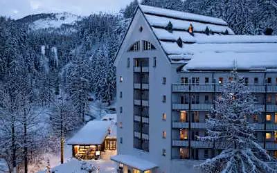 Schweizerhof Sils Maria, a Faern Collection Hotel mit 99 % Empfehlungsrate Schweizerhof Sils Maria, a Faern Collection Hotel in Sils im Engadin-Segl