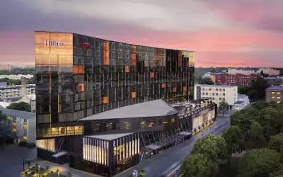 Hilton Tallinn Park mit 96 % Empfehlungsrate Hilton Tallinn Park in Tallinn-Reval