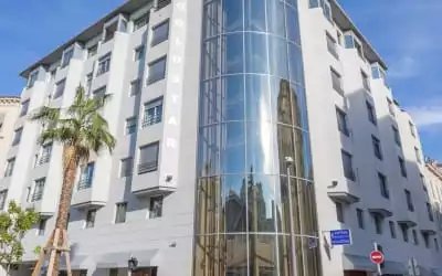 Hotel Goldstar Resort & Suites mit 99 % Empfehlungsrate Hotel Goldstar Resort & Suites in Nizza