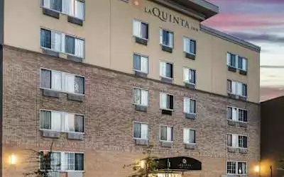 Hotel La Quinta Inn Brooklyn Downtown mit 94 % Empfehlungsrate Hotel La Quinta Inn Brooklyn Downtown in New York - Brooklyn