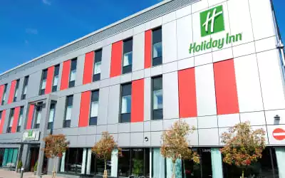 Holiday Inn London Luton Airport mit 83 % Empfehlungsrate Holiday Inn London Luton Airport in Luton