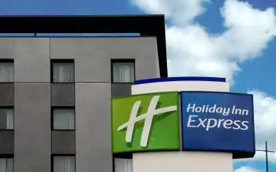 Hotel Holiday Inn Express Bilbao mit 98 % Empfehlungsrate Hotel Holiday Inn Express Bilbao in Derio
