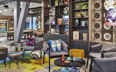 Moxy Lausanne City mit 95 % Empfehlungsrate Moxy Lausanne City in Lausanne