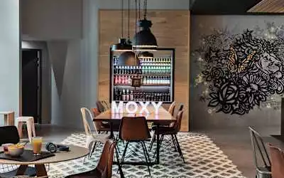 Moxy Lyon Airport in Colombier-saugnieu