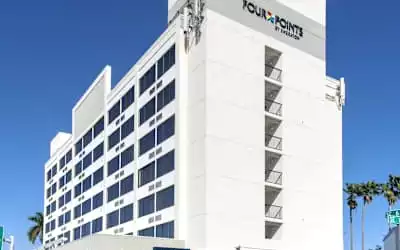 Hotel Comfort Suites Airport & Cruise Port in Fort Lauderdale