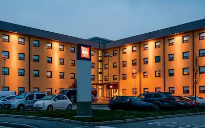 Hotel Ibis Milano Malpensa Aeroporto mit 99 % Empfehlungsrate Hotel Ibis Milano Malpensa Aeroporto in Cardano al Campo