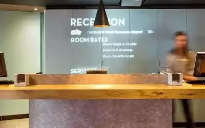 Hotel Ibis Brussels Airport mit 81 % Empfehlungsrate Hotel Ibis Brussels Airport in Machelen