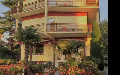 Hotel Astoria Lido mit 100 % Empfehlungsrate Hotel Astoria Lido in Sirmione