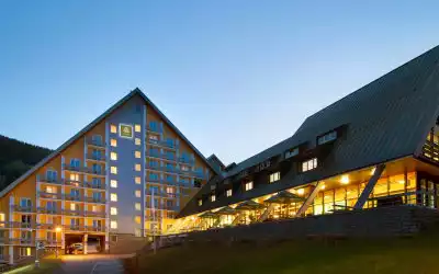 Pinia Hotel & Resort mit 82 % Empfehlungsrate Pinia Hotel & Resort in Špindlerův Mlýn - Spindlermühle