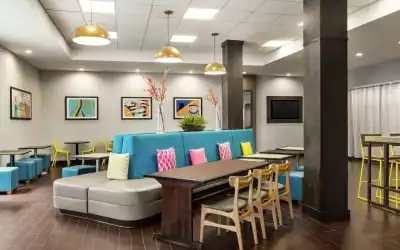 Home2 Suites by Hilton Long Island City/Manhattan View mit 84 % Empfehlungsrate Home2 Suites by Hilton Long Island City/Manhattan View in Long Island City