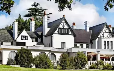 Hilton Cobham mit 100 % Empfehlungsrate Hilton Cobham in West Byfleet