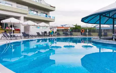 The Dome Luxury mit 81 % Empfehlungsrate The Dome Luxury in Limenaria